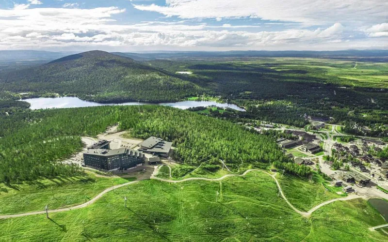 Hotel Levi Panorama on the slope of Levi Fell above the village and Lake Immeljärvi